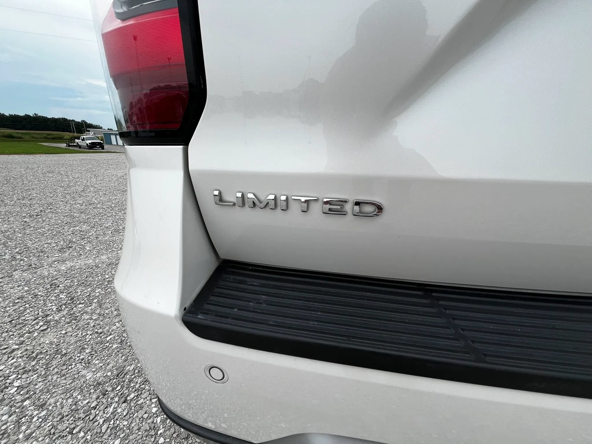 Used 2018 Ford Expedition Limited w/ Equipment Group 301A AWD/4WD image 33