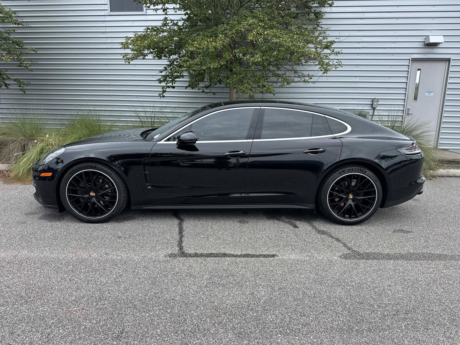 Used 2018 Porsche Panamera 4S AWD/4WD image 2