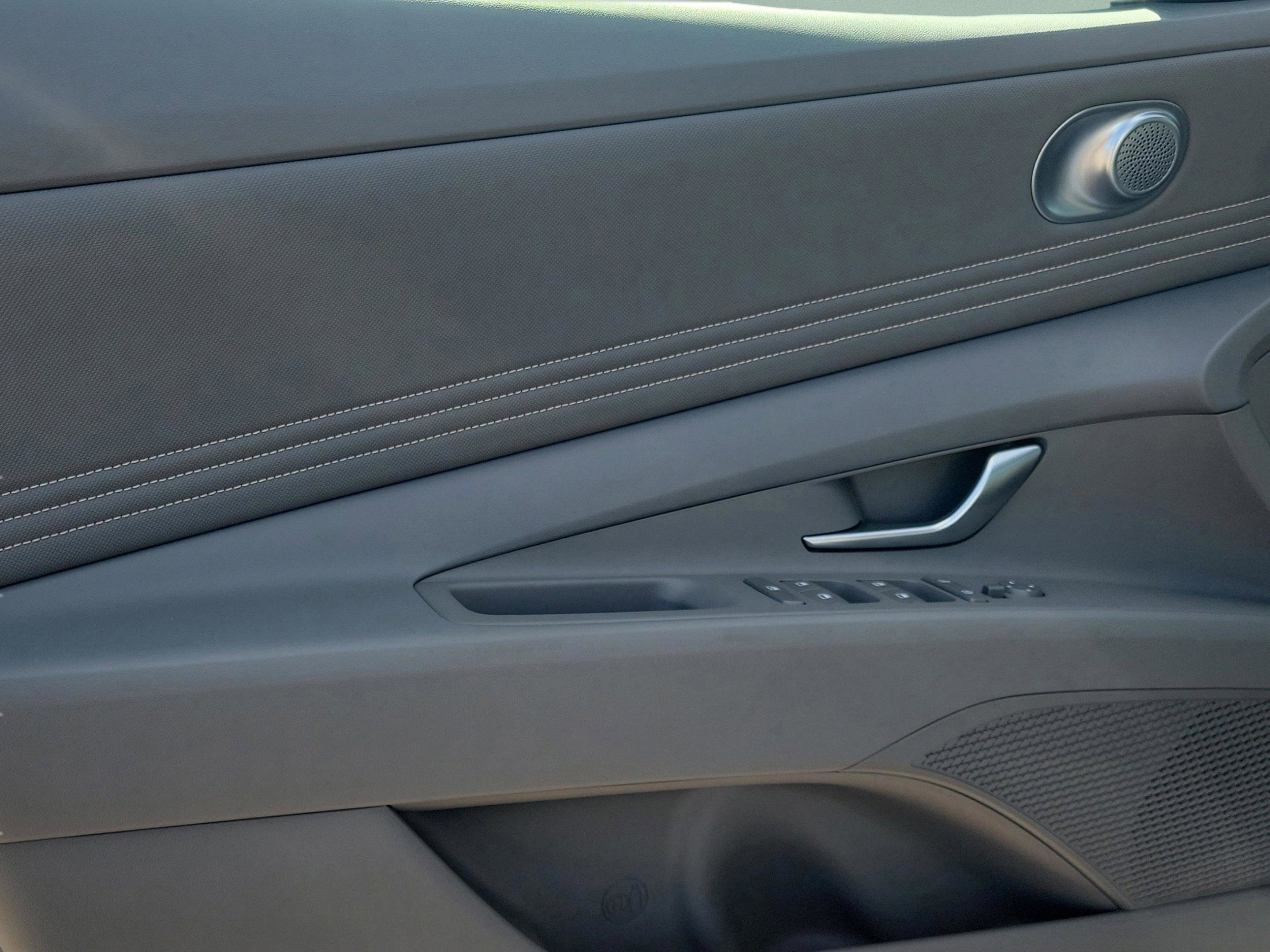 New 2026 Hyundai Elantra SEL Sport Premium FWD image 30