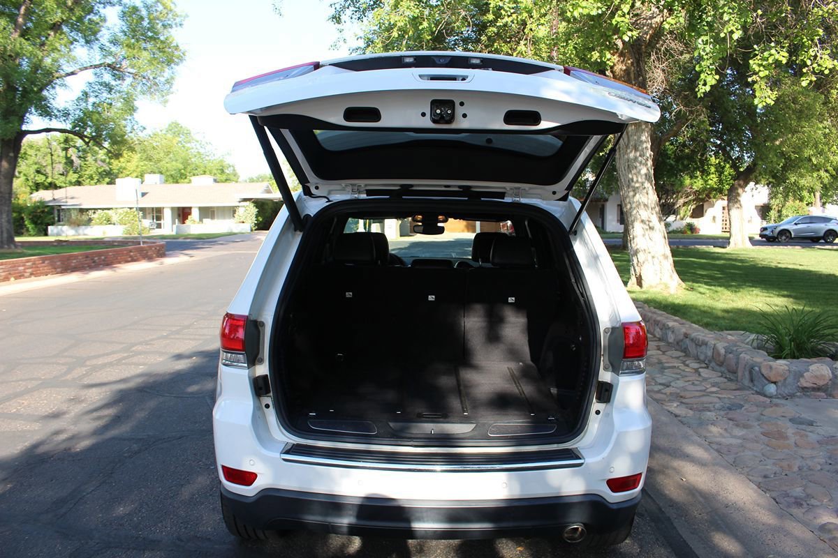 Used 2017 Jeep Grand Cherokee Limited RWD image 19
