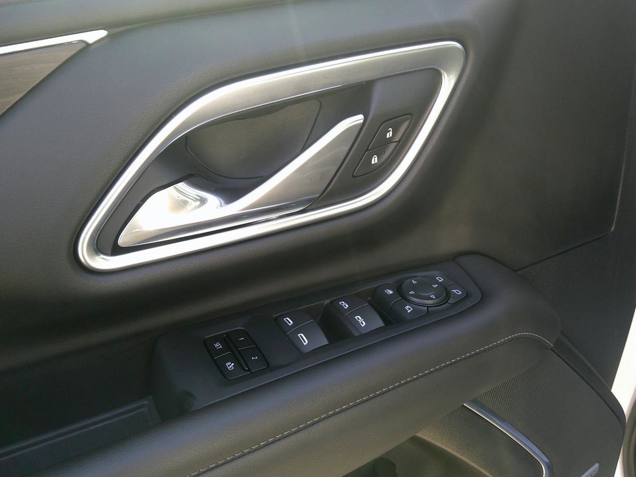 Used 2021 Chevrolet Tahoe LT w/ LT Signature Package RWD image 10