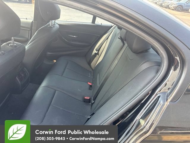 Used 2014 BMW 320i Sedan RWD image 9