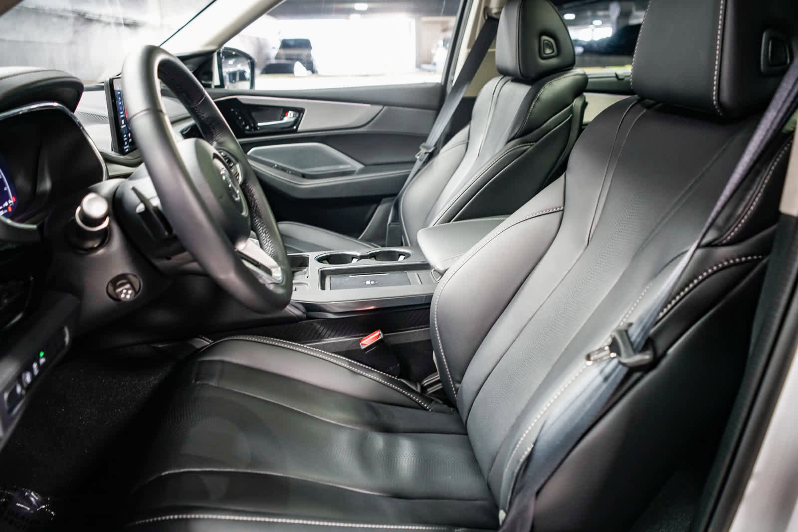 Used 2025 Acura MDX SH-AWD w/ Technology Package image 19