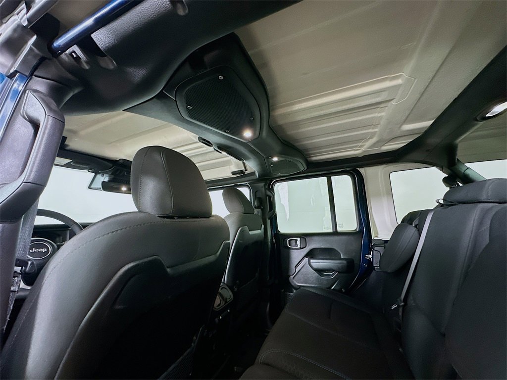 Used 2025 Jeep Wrangler Unlimited Rubicon 4xe w/ Technology Group image 13