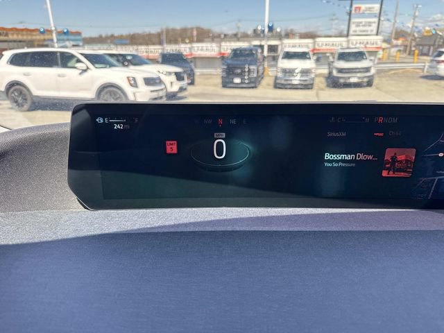 Certified 2025 Ford Expedition Active AWD/4WD image 31