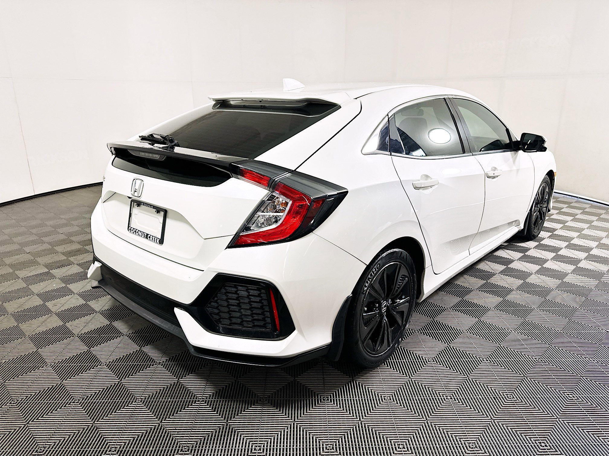 Used 2019 Honda Civic EX image 3