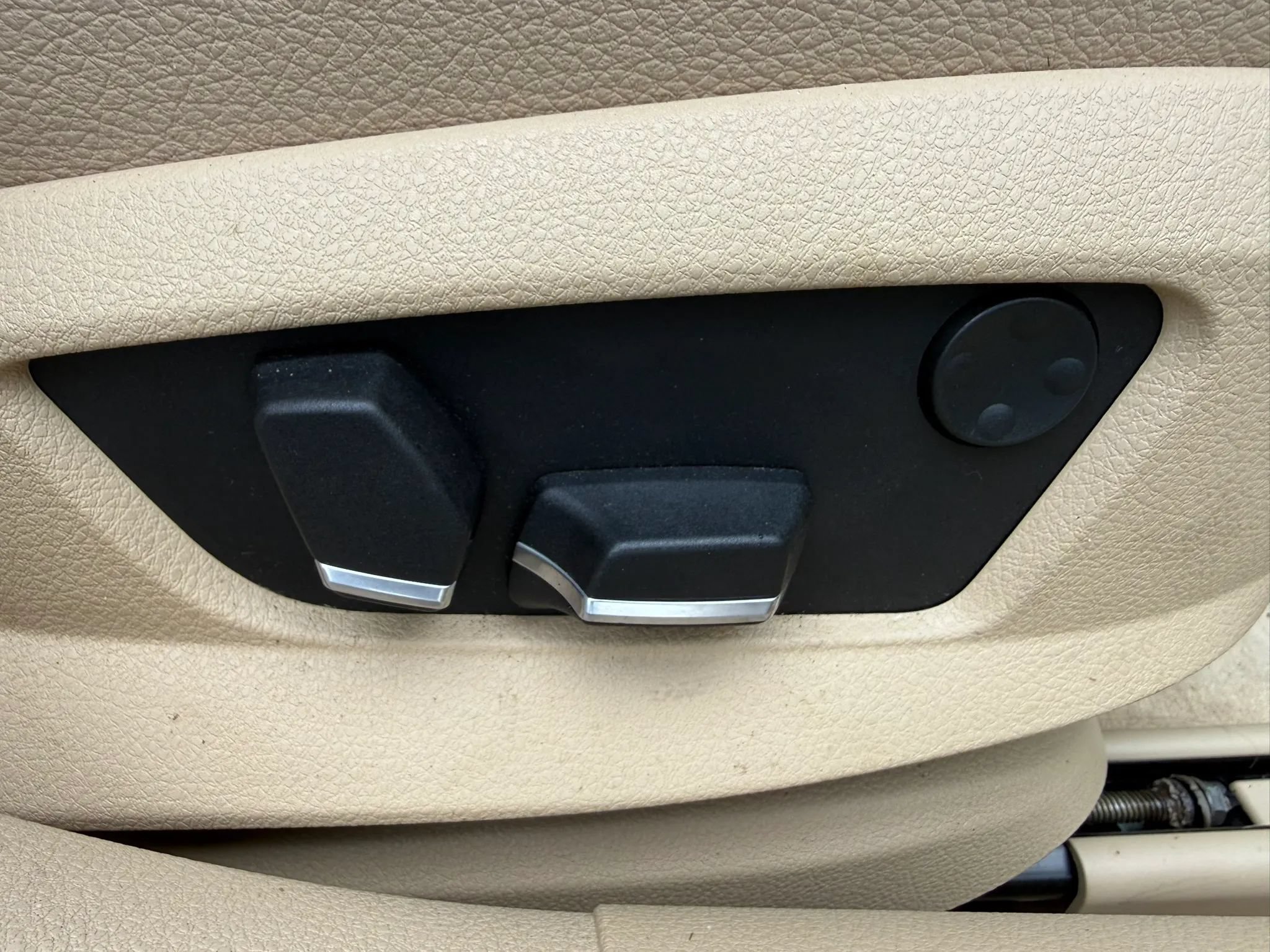 Used 2012 BMW 528i xDrive Sedan AWD/4WD image 13