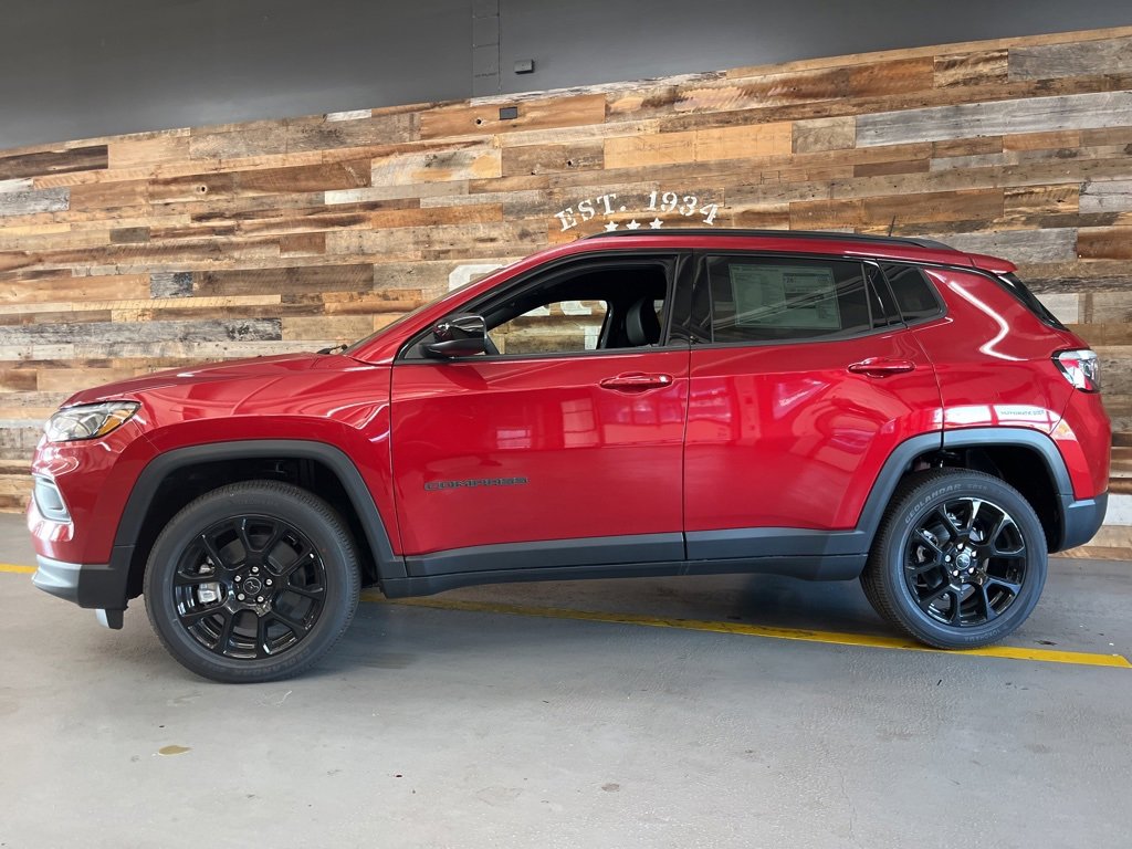 New 2026 Jeep Compass Latitude image 8