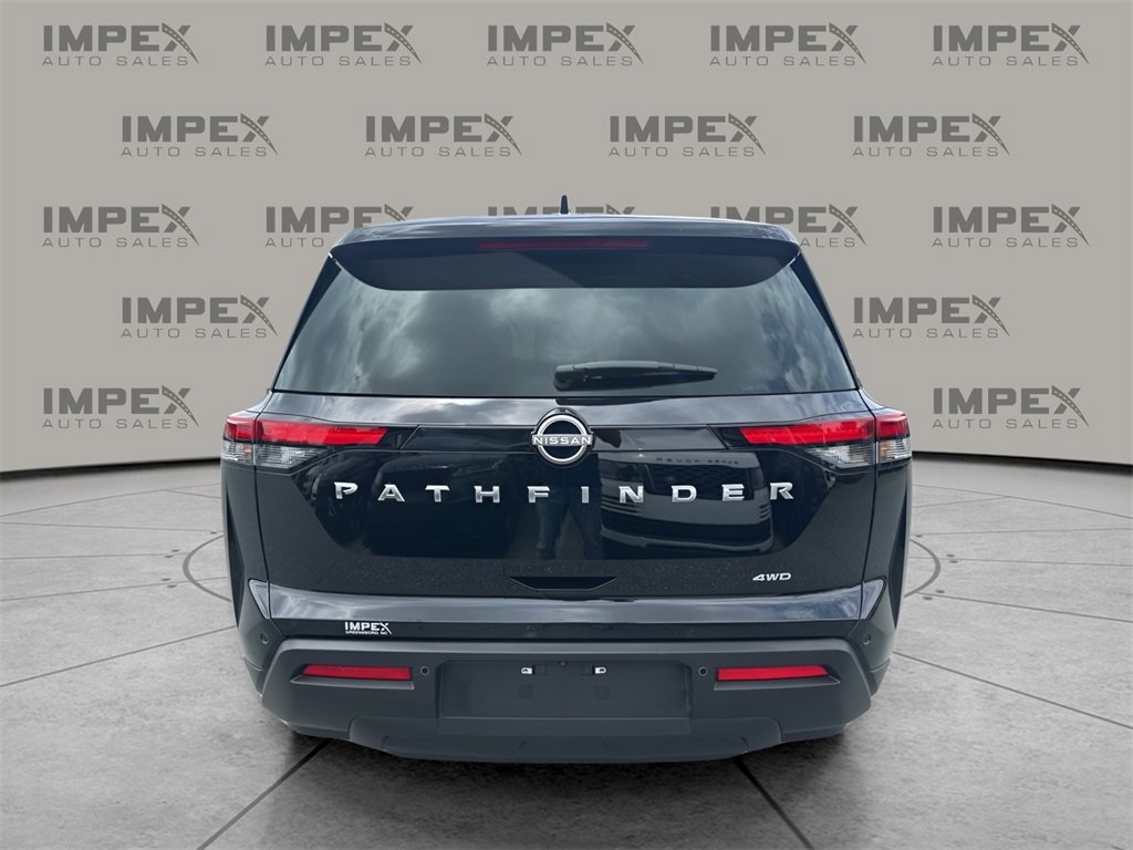 Used 2024 Nissan Pathfinder S image 4
