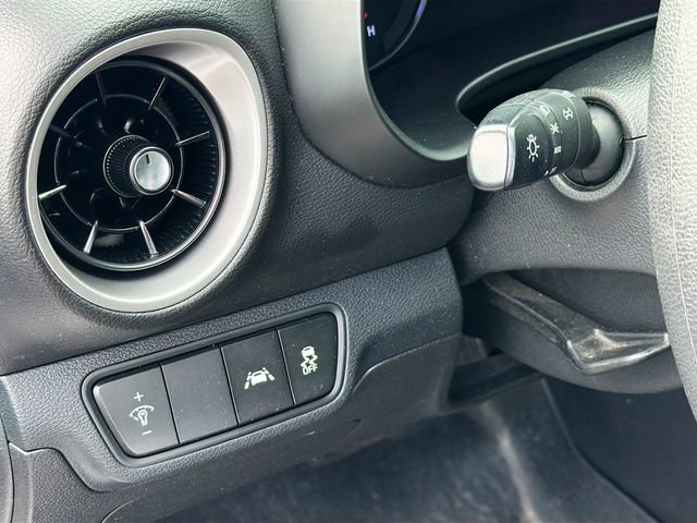 Used 2021 Kia Forte LXS FWD image 10
