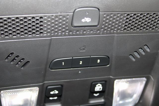 Certified 2023 Cadillac XT6 Sport w/ LPO, Onyx Lite Package image 38