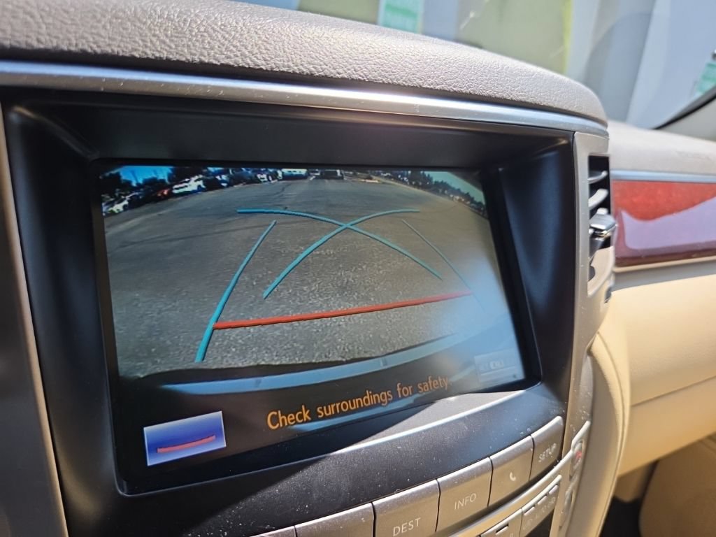 Used 2015 Lexus LX 570 4WD image 6