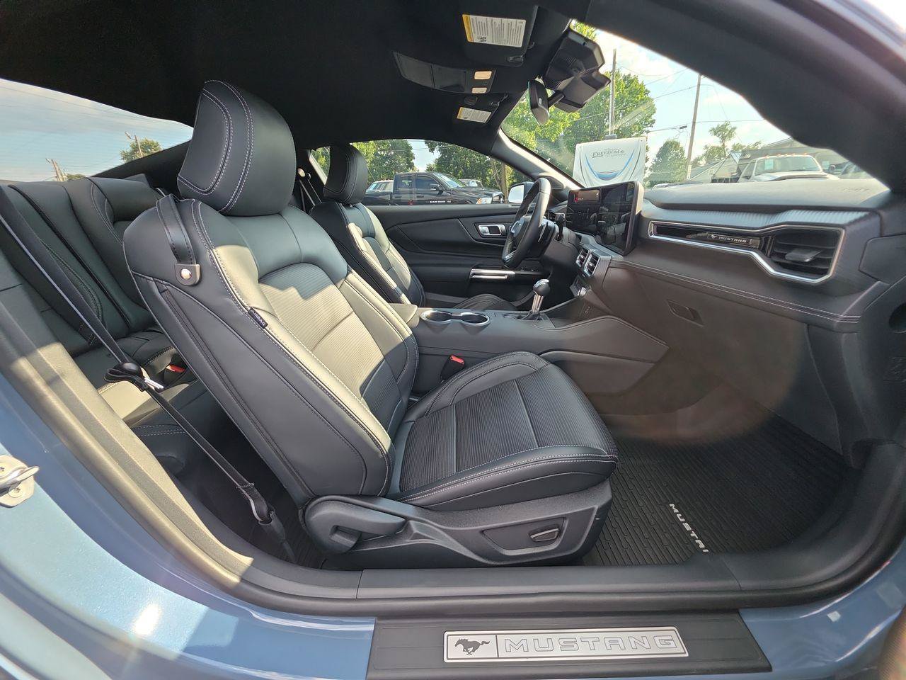 Used 2025 Ford Mustang GT Premium RWD image 8