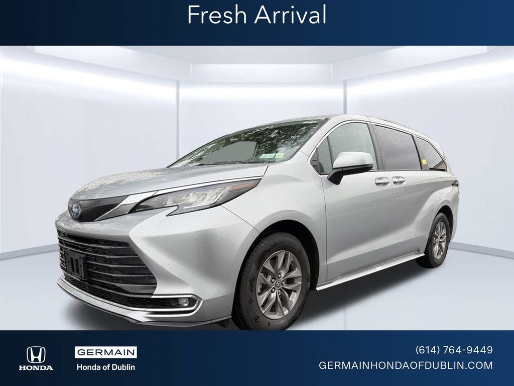 Used 2023 Toyota Sienna XLE