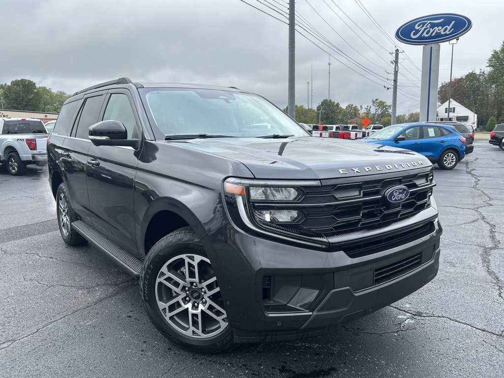 New 2025 Ford Expedition Active image 1