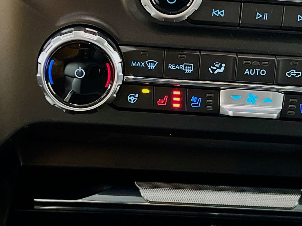 New 2025 Ford F350 Lariat w/ FX4 Off-Road Package image 24