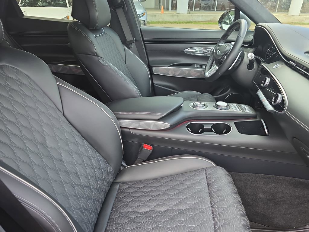 Used 2024 Genesis GV70 3.5T Sport w/ Sport Advanced Package image 10