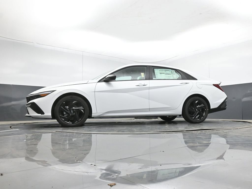 New 2026 Hyundai Elantra Sport FWD image 11