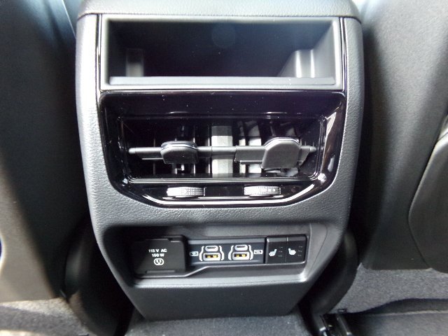 Used 2024 Jeep Grand Cherokee Limited 4xe image 26