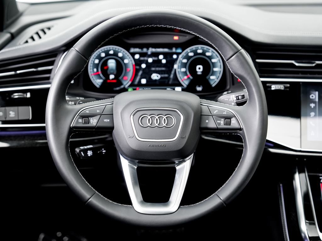 Certified 2025 Audi Q7 3.0T Premium Plus AWD/4WD image 11