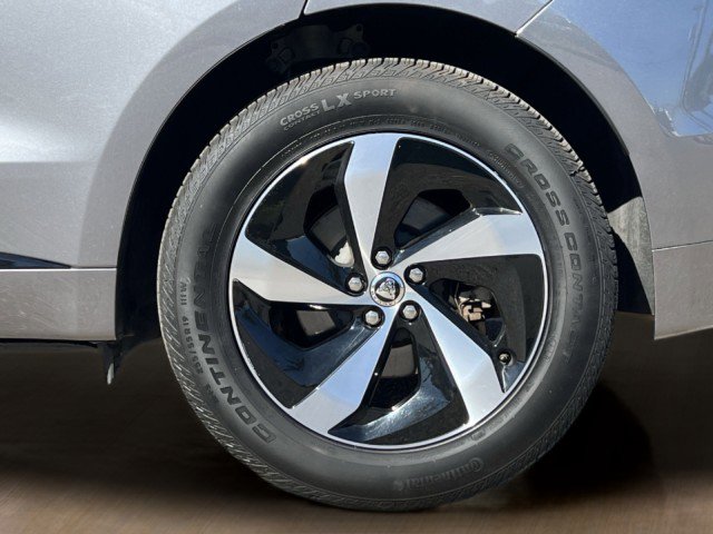 Used 2024 Jaguar F-PACE R-Dynamic S image 13