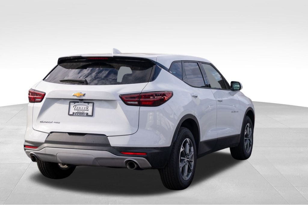 Used 2025 Chevrolet Blazer LT image 7