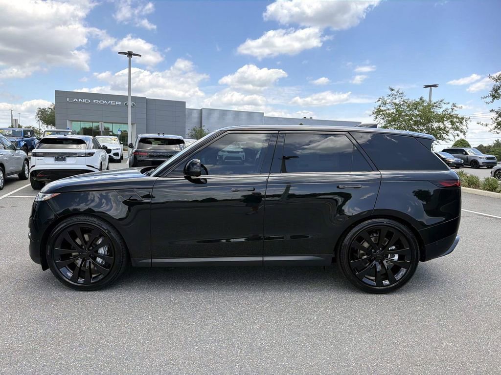 New 2026 Land Rover Range Rover Sport SE AWD/4WD image 2