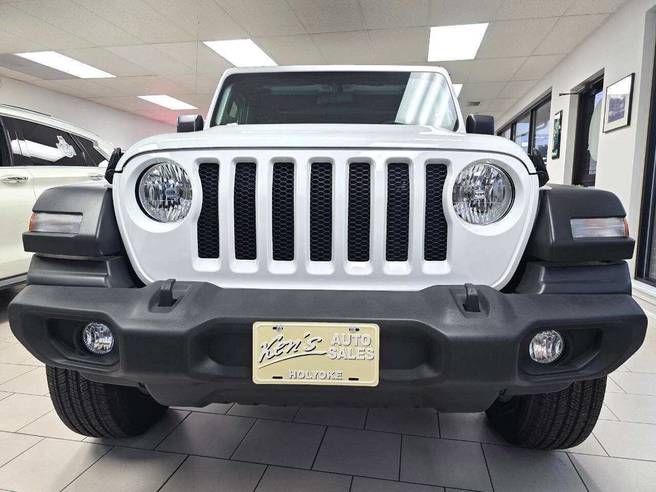 Used 2022 Jeep Wrangler Unlimited Sport image 8