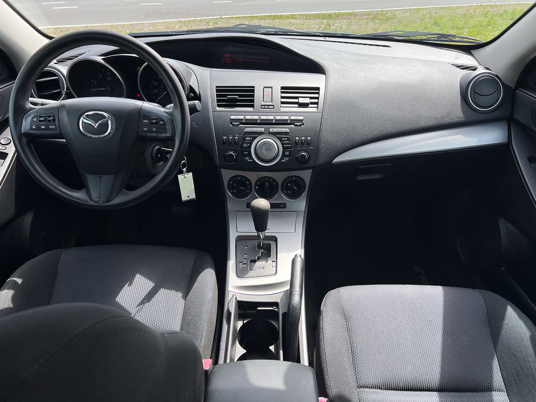 Used 2011 MAZDA MAZDA3 i Touring image 23
