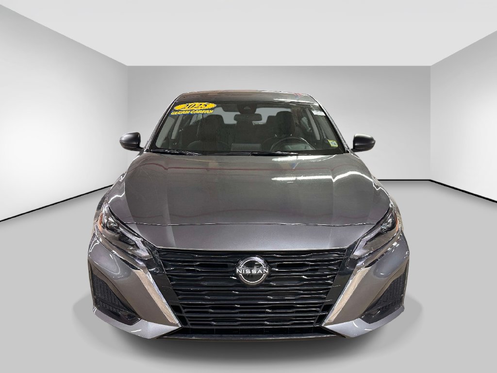 Used 2025 Nissan Altima 2.5 SV FWD image 6