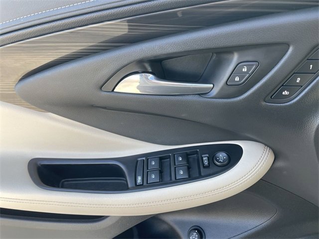 Used 2019 Buick Envision Essence image 23