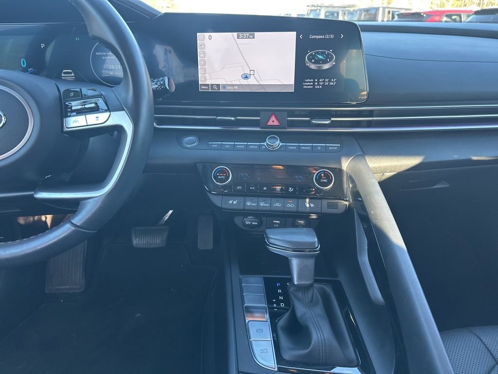 Used 2023 Hyundai Elantra Limited image 20