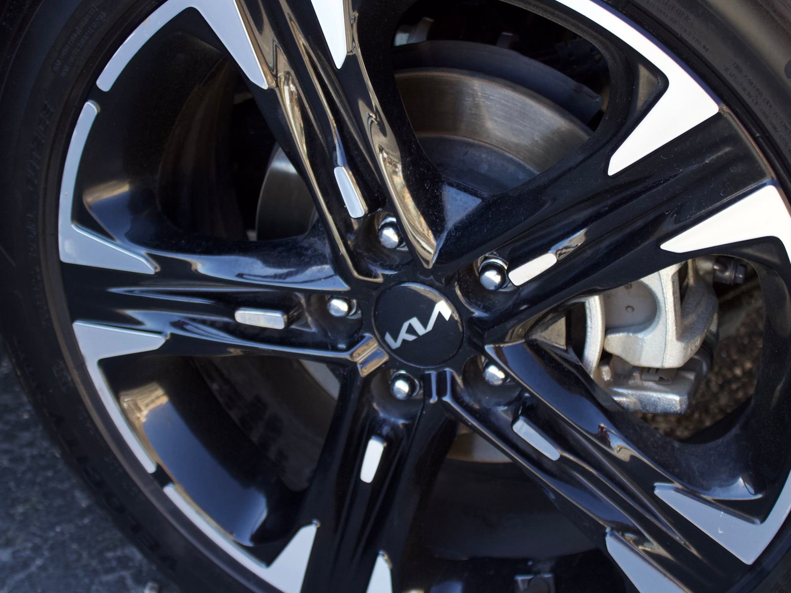 Used 2024 Kia K5 GT-Line w/ GT-Line Premium Package AWD/4WD image 9