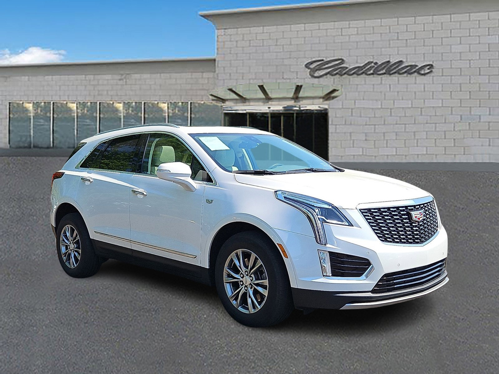 Certified 2023 Cadillac XT5 Premium Luxury AWD/4WD image 3