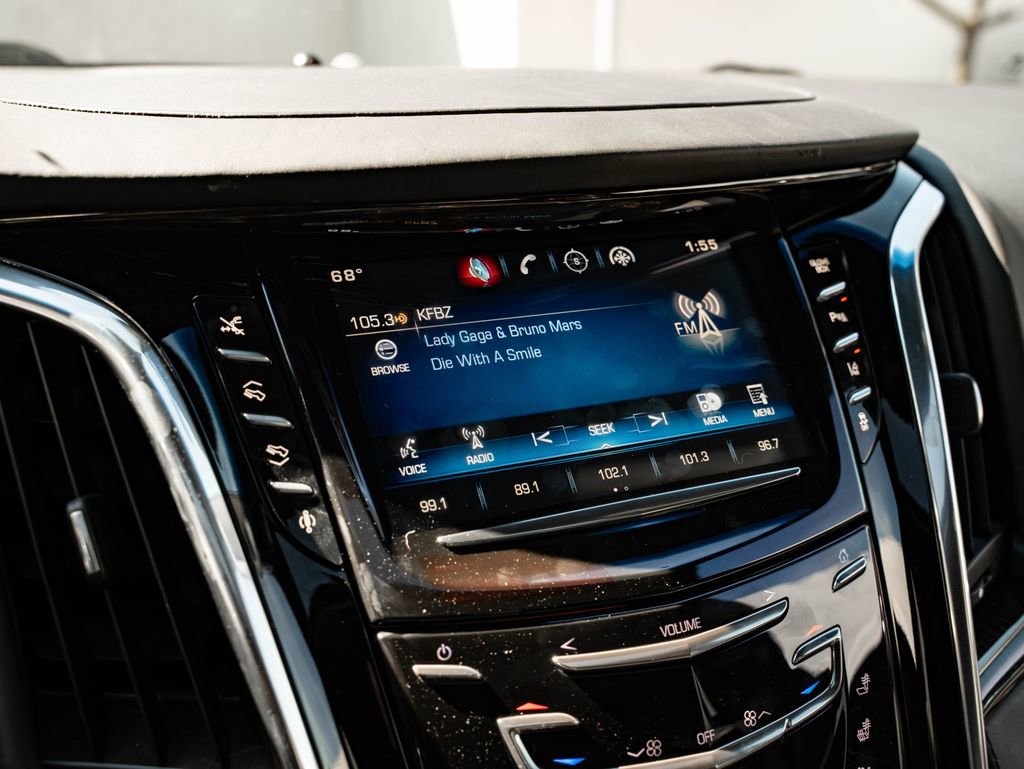 Used 2015 Cadillac Escalade Platinum image 36