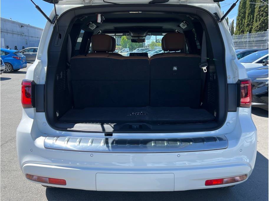 Used 2024 INFINITI QX80 Sensory w/ Cargo Package AWD/4WD image 5