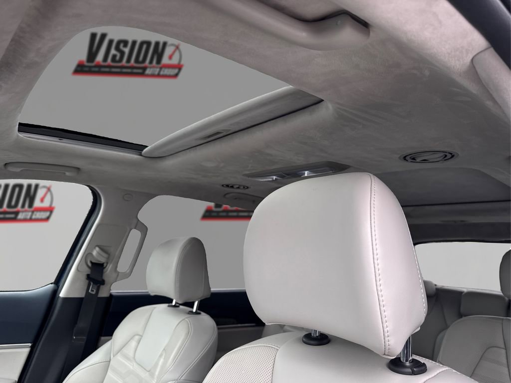 Used 2024 Kia Telluride SX Prestige w/ Towing Package image 23