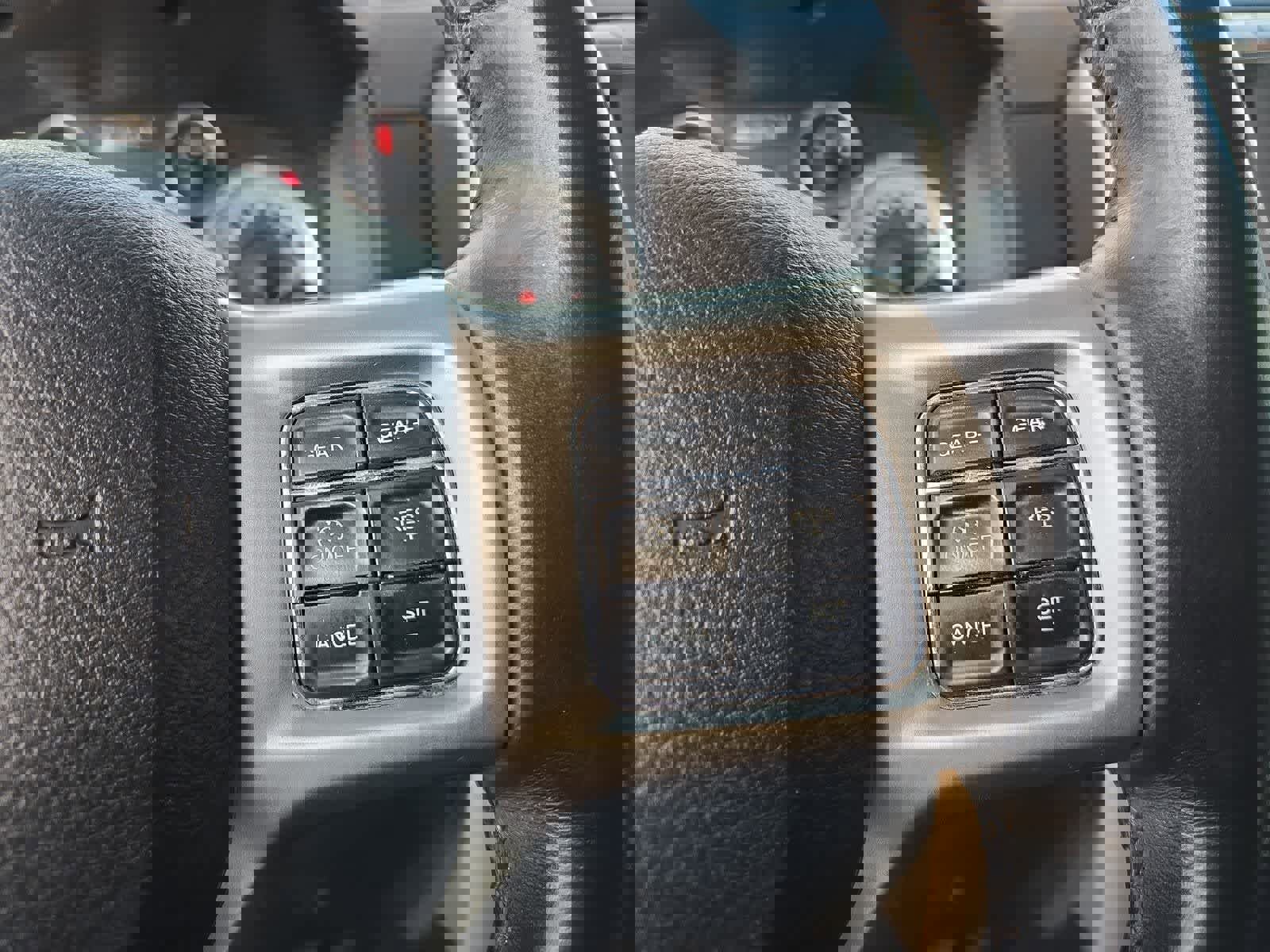 Used 2015 RAM 1500 Laramie w/ Convenience Group AWD/4WD image 23