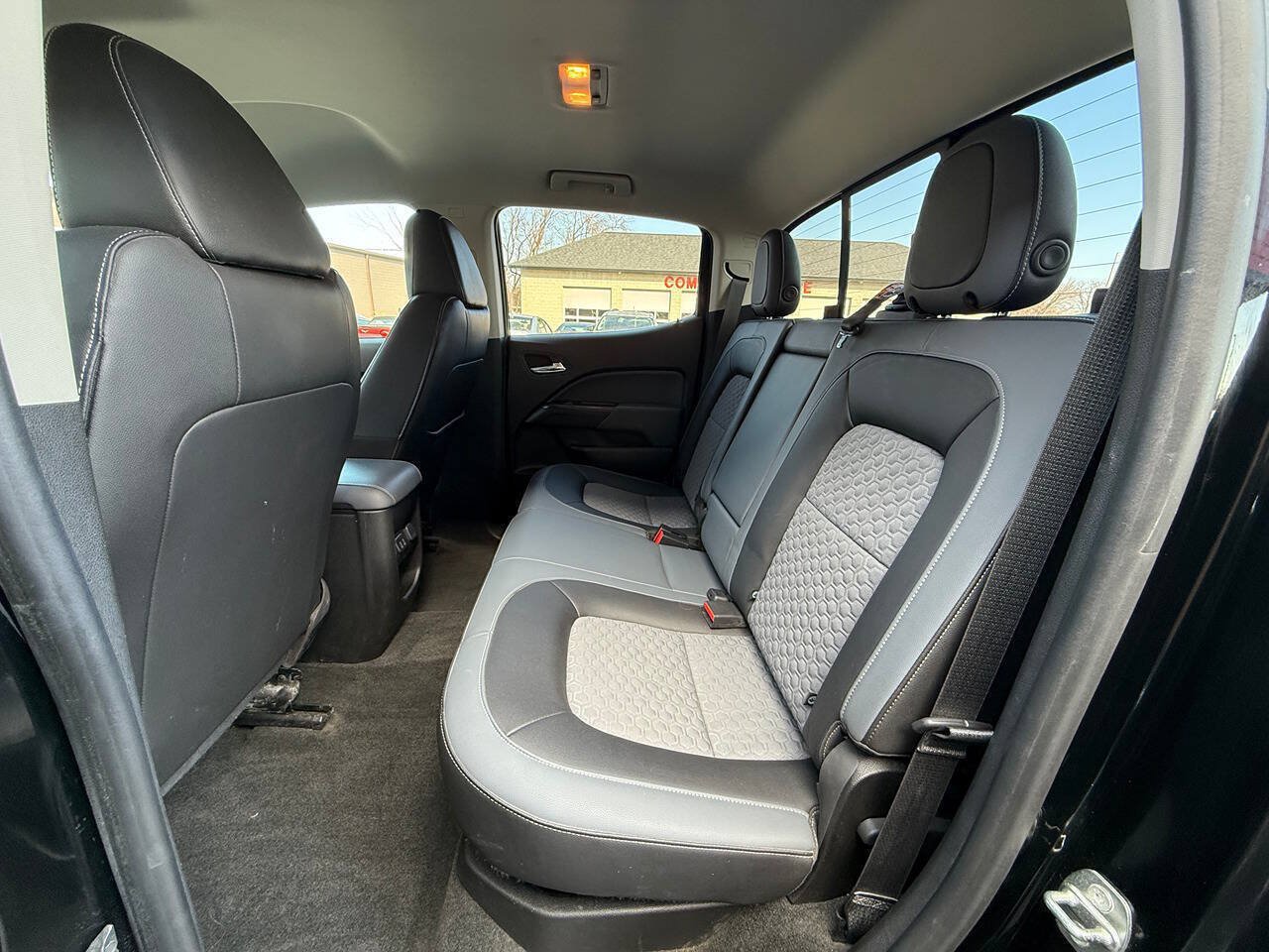 Used 2018 Chevrolet Colorado Z71 AWD/4WD image 18