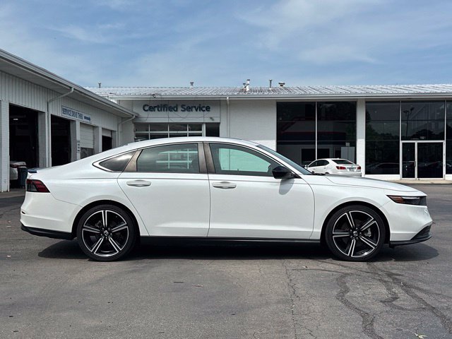 Used 2023 Honda Accord Sport image 6