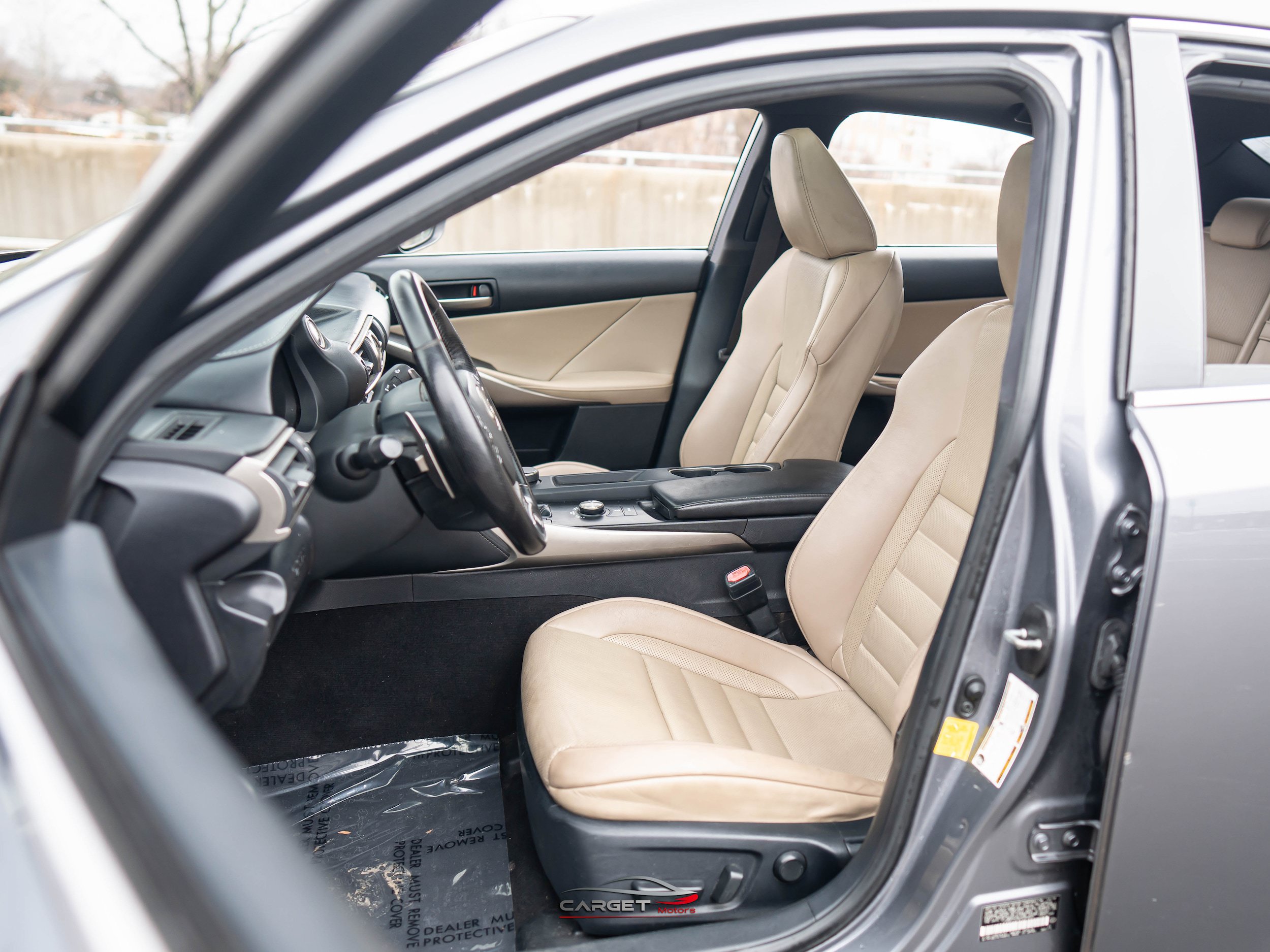 Used 2019 Lexus IS 300 F Sport w/ F Sport Package RWD image 16