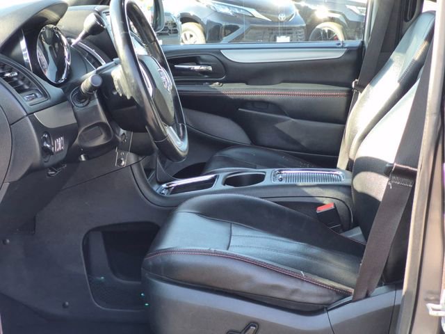 Used 2019 Dodge Grand Caravan GT FWD image 16