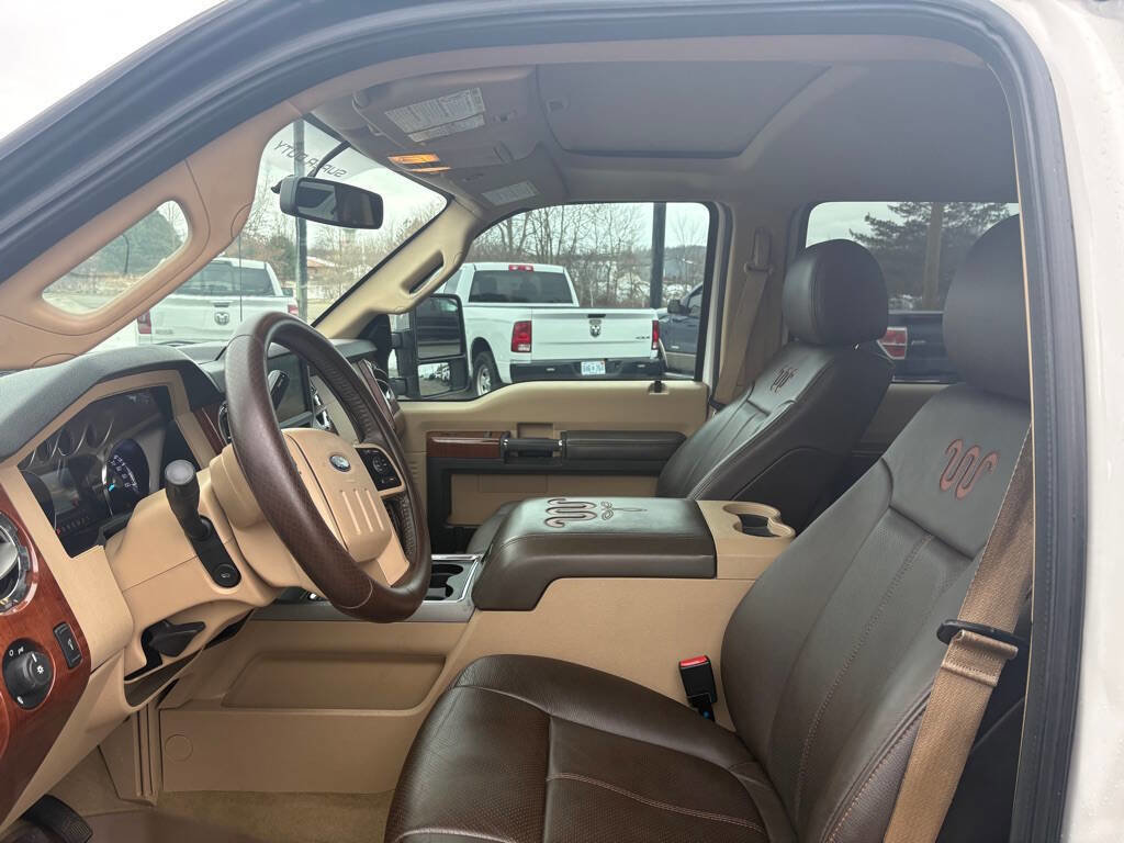 Used 2016 Ford F350 King Ranch w/ King Ranch w/Chrome Package AWD/4WD image 14