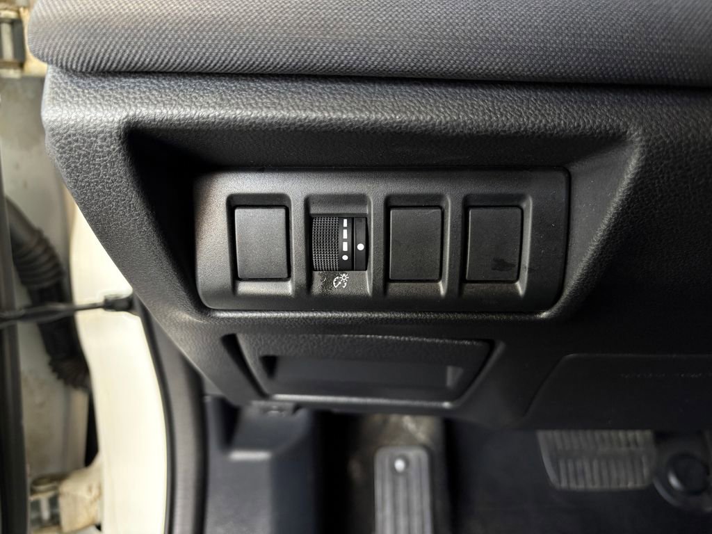 Used 2024 Subaru Outback Premium AWD/4WD image 18