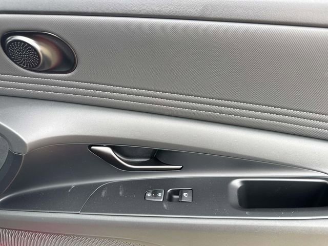 New 2026 Hyundai Elantra Sport FWD image 18