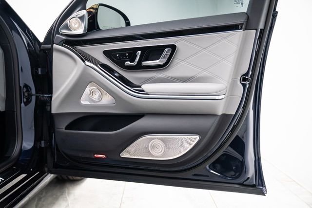 Used 2025 Mercedes-Benz Maybach S 580 4MATIC image 89