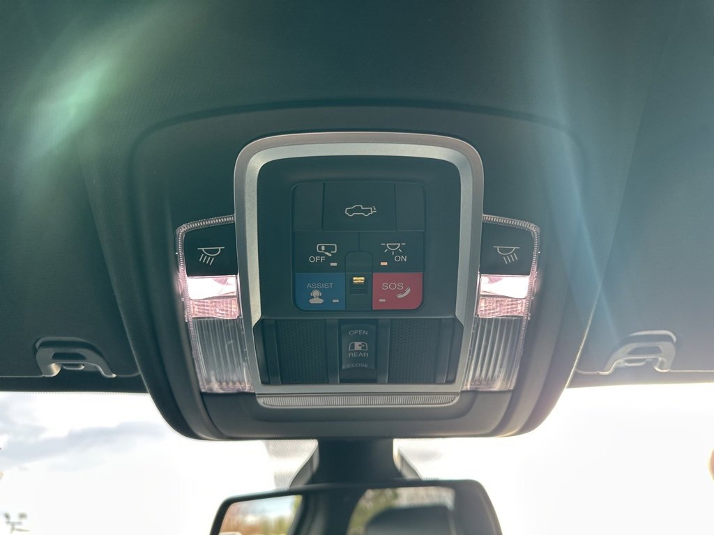 Used 2019 RAM 1500 Laramie w/ Sport Appearance Package image 8