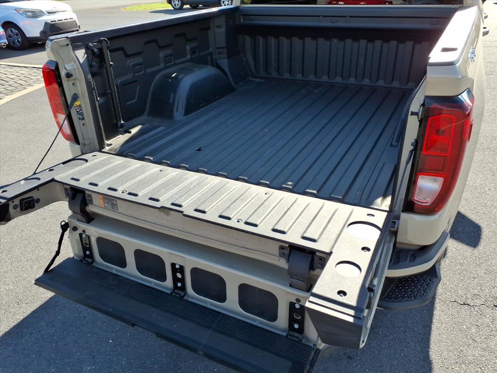 Used 2022 GMC Sierra 1500 Elevation image 4