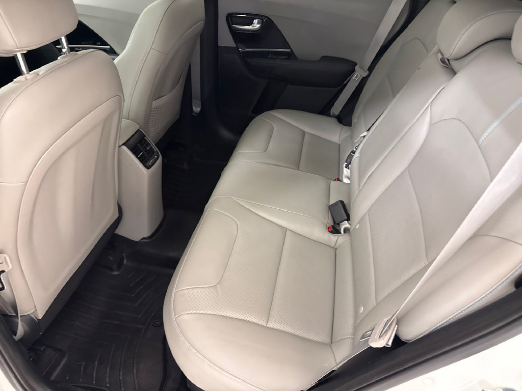 Used 2022 Kia Niro EX Premium FWD image 18