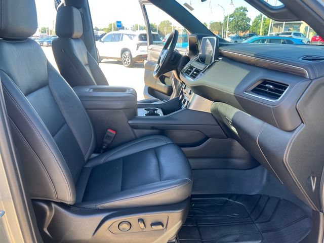 Used 2024 Chevrolet Tahoe Z71 w/ Luxury Package AWD/4WD image 17